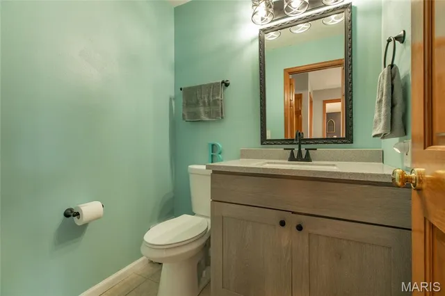 $340,000 | 912 Oakridge Drive, Maryville, IL 62062