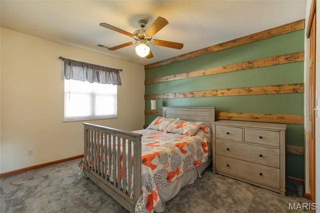 $340,000 | 912 Oakridge Drive, Maryville, IL 62062