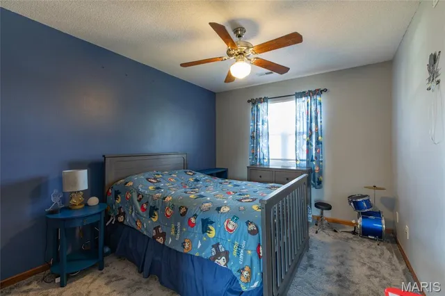 $340,000 | 912 Oakridge Drive, Maryville, IL 62062