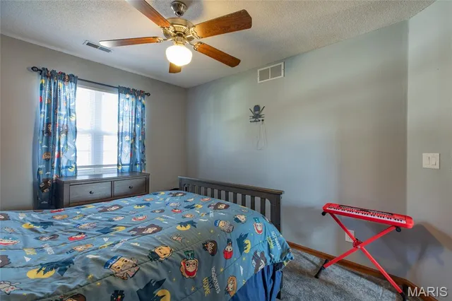 $340,000 | 912 Oakridge Drive, Maryville, IL 62062