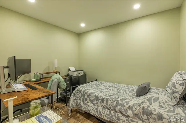 $340,000 | 912 Oakridge Drive, Maryville, IL 62062