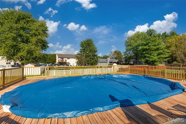 $340,000 | 912 Oakridge Drive, Maryville, IL 62062