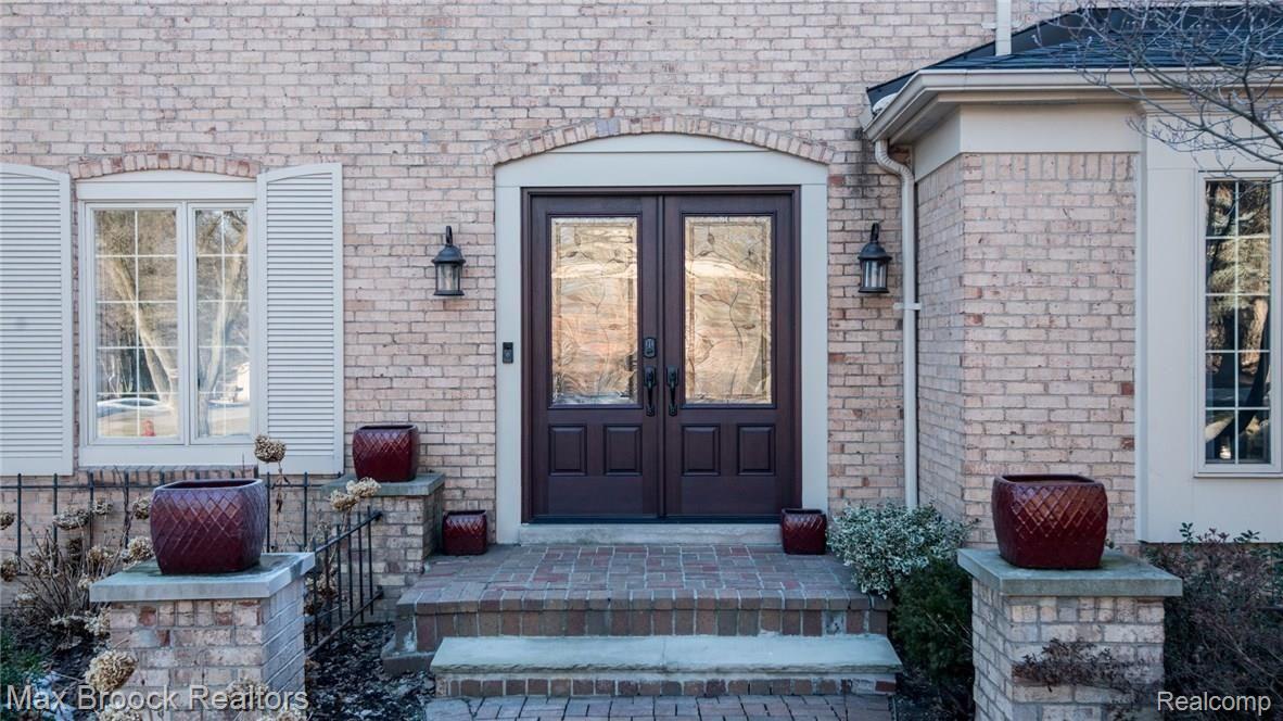 4014 Nearbrook Road Bloomfield Hills, MI 48302 - Photo 2 of 50 3_40.jpg