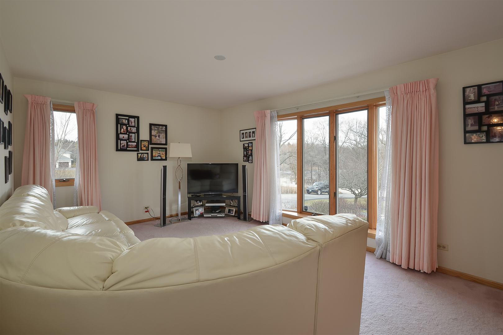 102 North Haman Road Inverness, IL 60010 - Photo 16 of 25 a bed room with a bed and a television