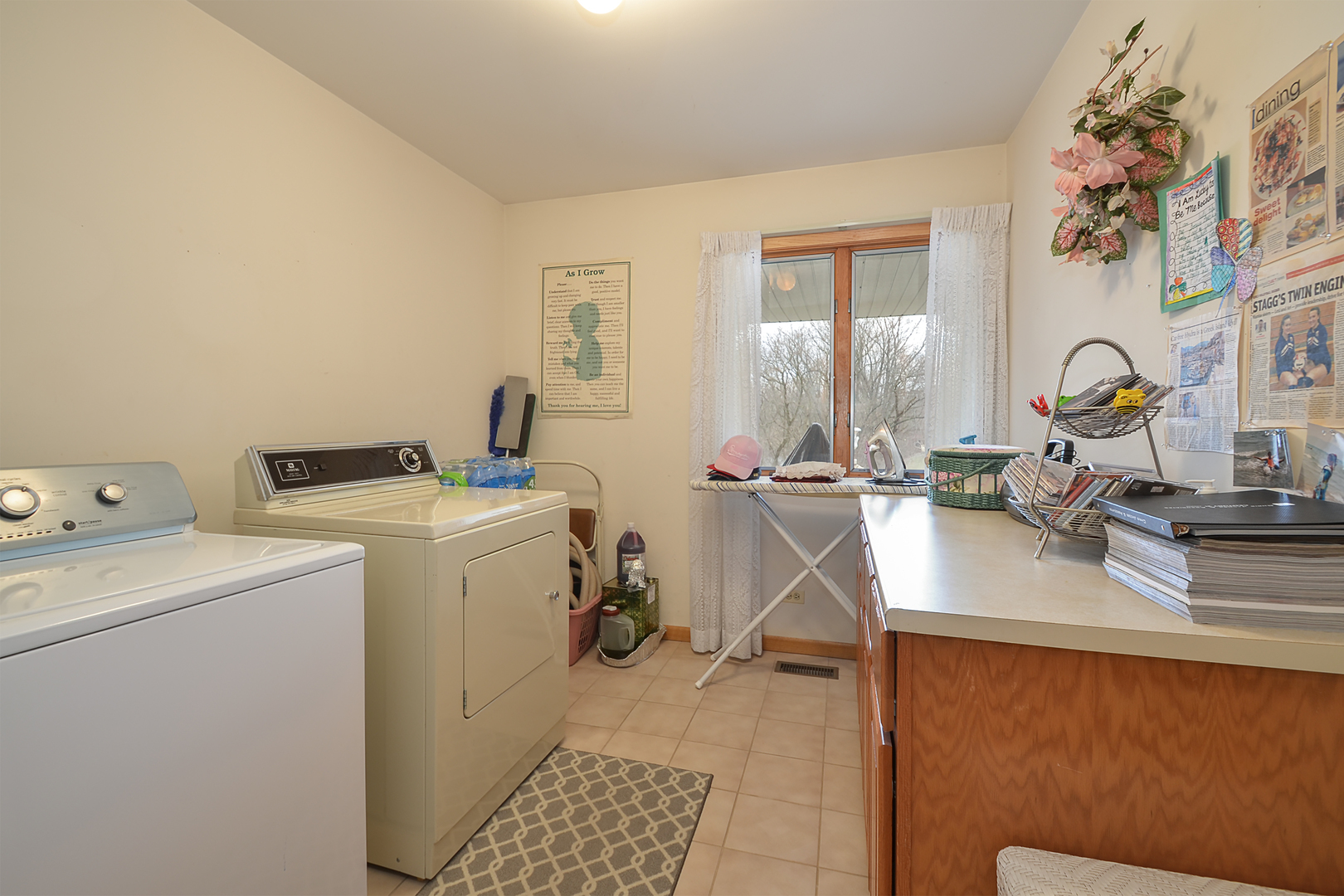 102 North Haman Road Inverness, IL 60010 - Photo 17 of 25 a room with a washing machine and sink