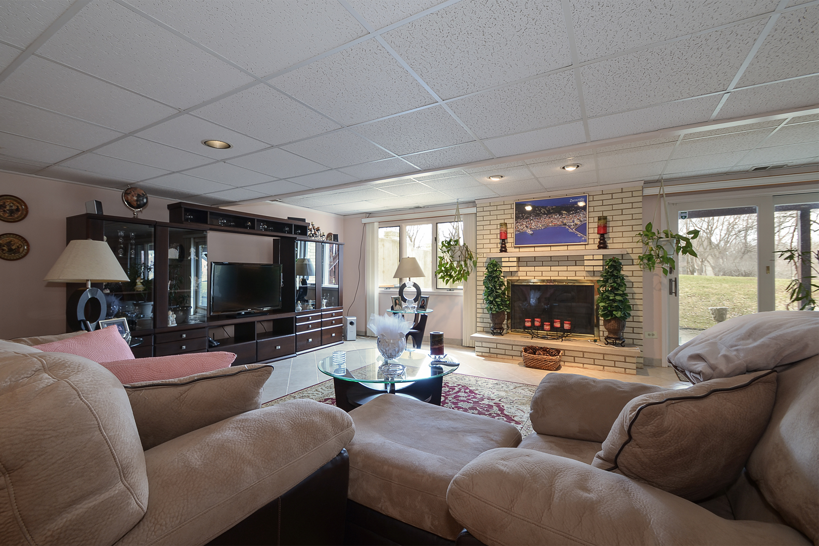 102 North Haman Road Inverness, IL 60010 - Photo 19 of 25 a living room with furniture and a flat screen tv