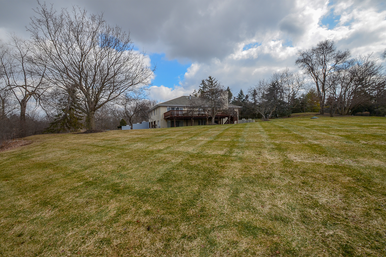 102 North Haman Road Inverness, IL 60010 - Photo 22 of 25 a view of a yard with a house