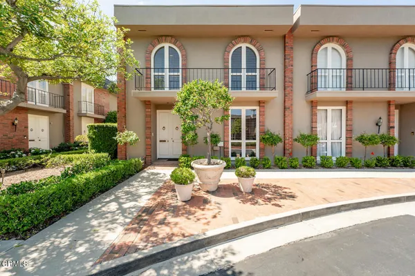 $1,599,000 | 1127 South Orange Grove Boulevard, Pasadena, CA 91105