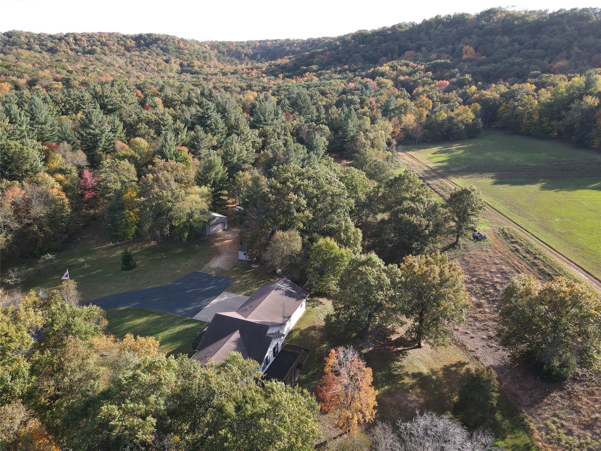 W2089 Spring Creek Road Durand, WI 54736 - Photo 14 of 43 Gallery Image 14
