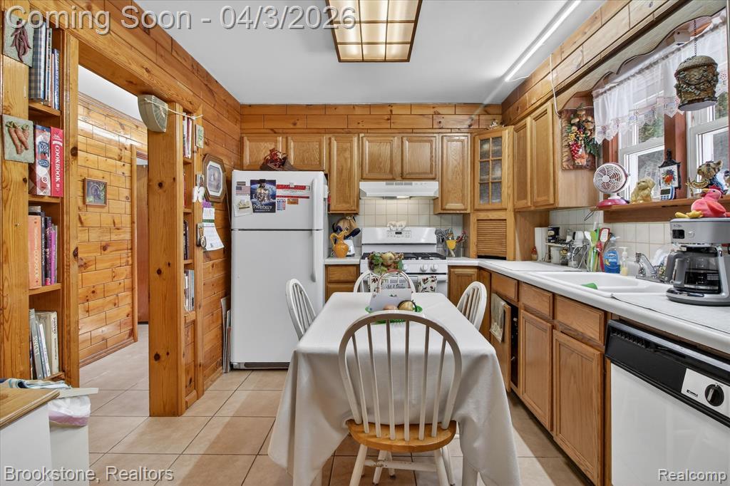 4163 Hanson Road Lewiston, MI 49756 - Photo 15 of 42