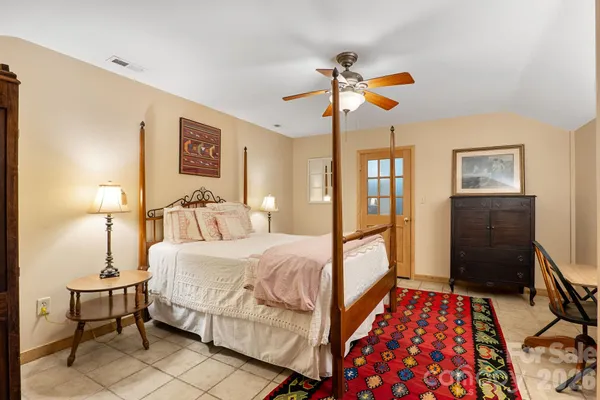 $950,000 | 150 Avondale Ridge Road, Asheville, NC 28803