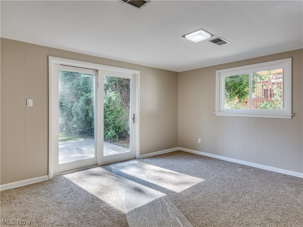 493 Garnette Road Akron, OH 44313 - Photo 7 of 34