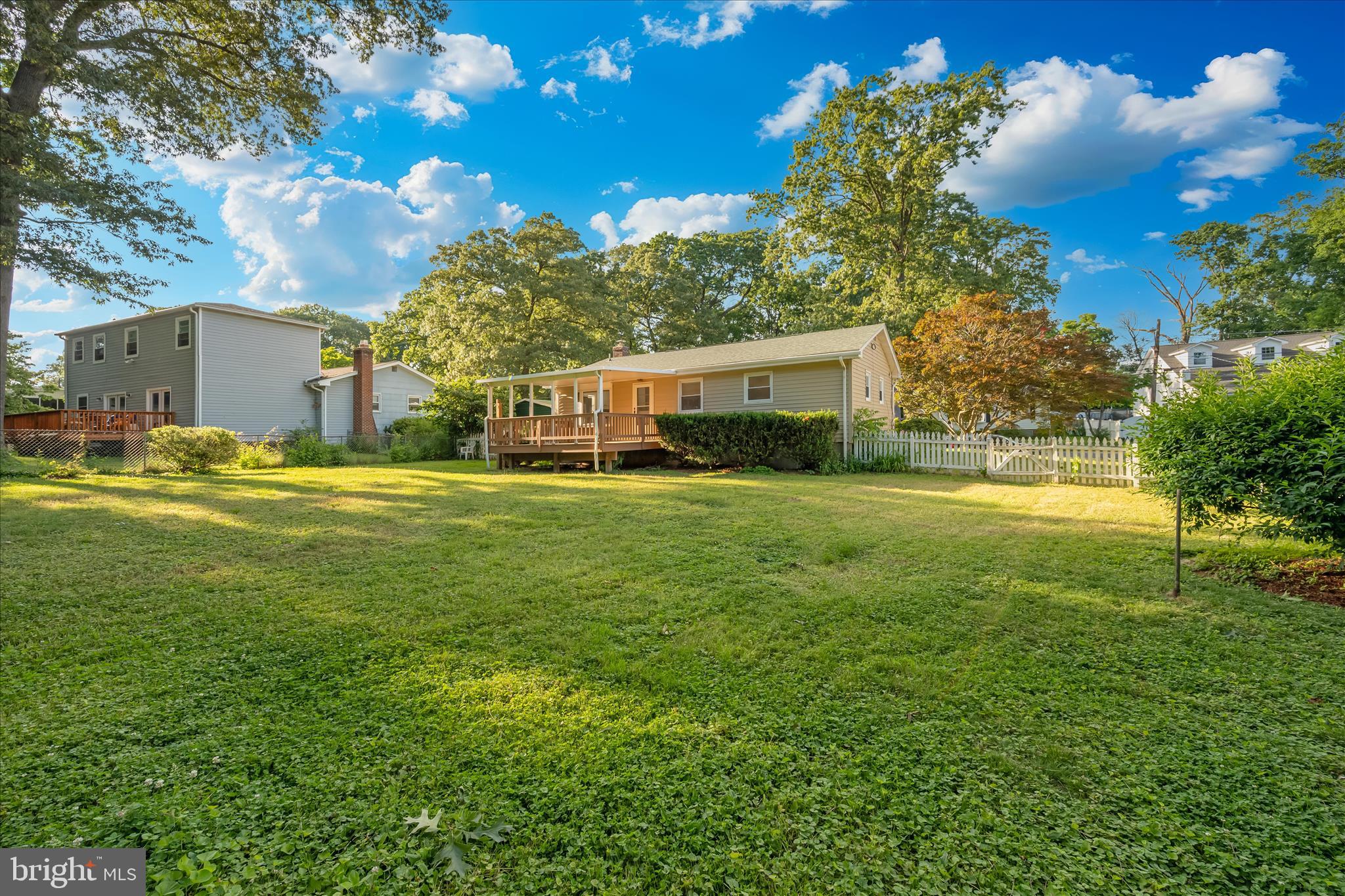 115 Woodland Road Gaithersburg, MD 20877 - Photo 32 of 40 Exterior Back