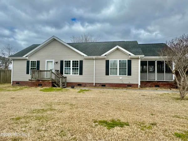 $375,000 | 102 Earl Avenue, Beaufort, NC 28516