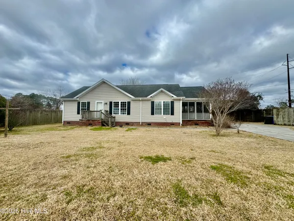 $375,000 | 102 Earl Avenue, Beaufort, NC 28516