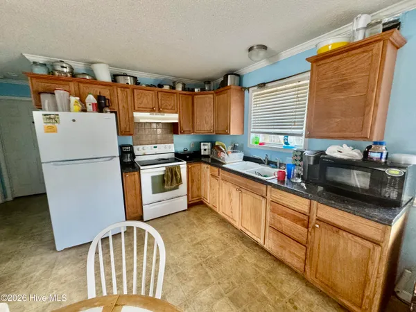 $375,000 | 102 Earl Avenue, Beaufort, NC 28516