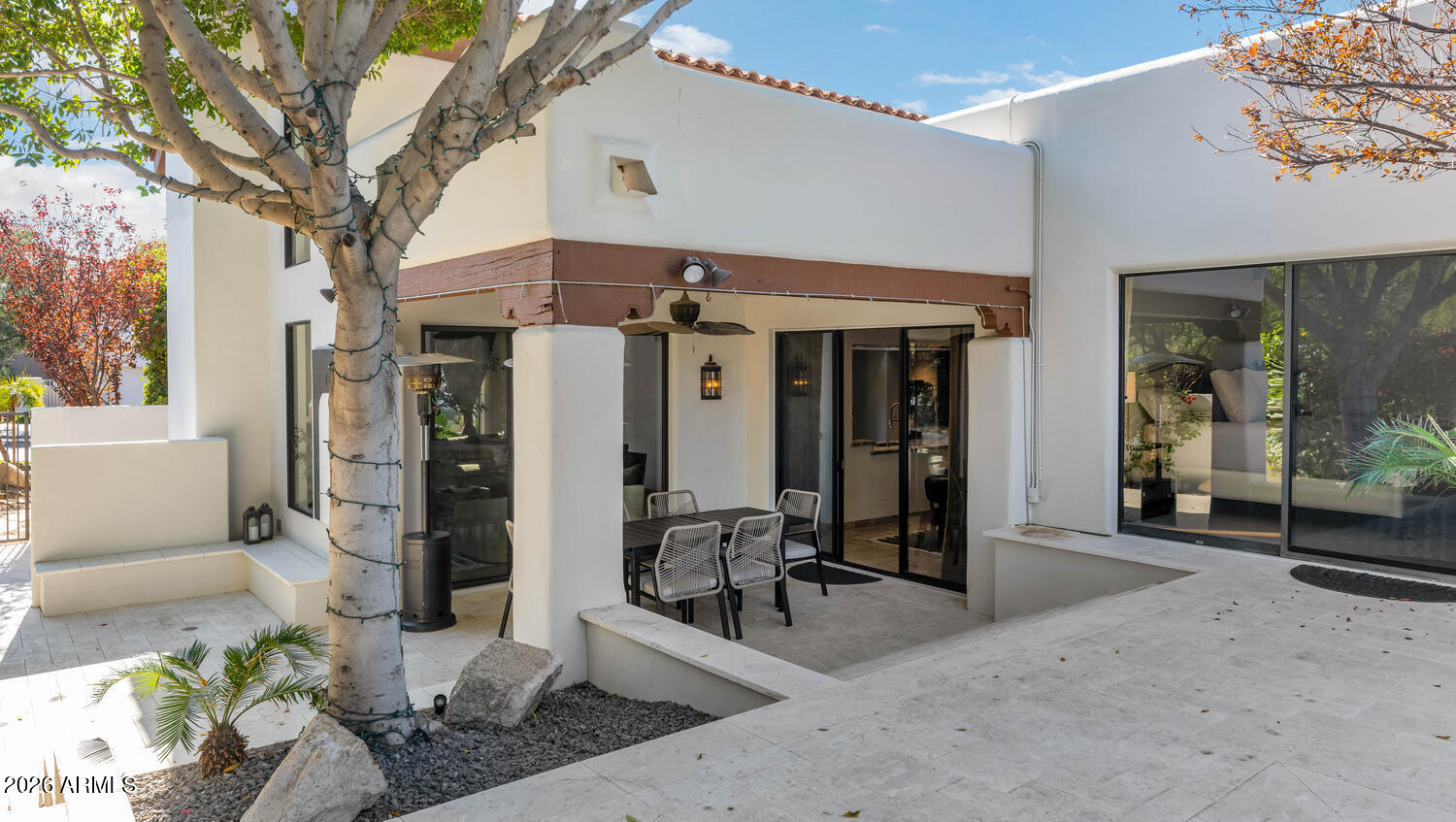 6198 North 28th Place Phoenix, AZ 85016 - Photo 20 of 33 a view of a chairs and table in a room