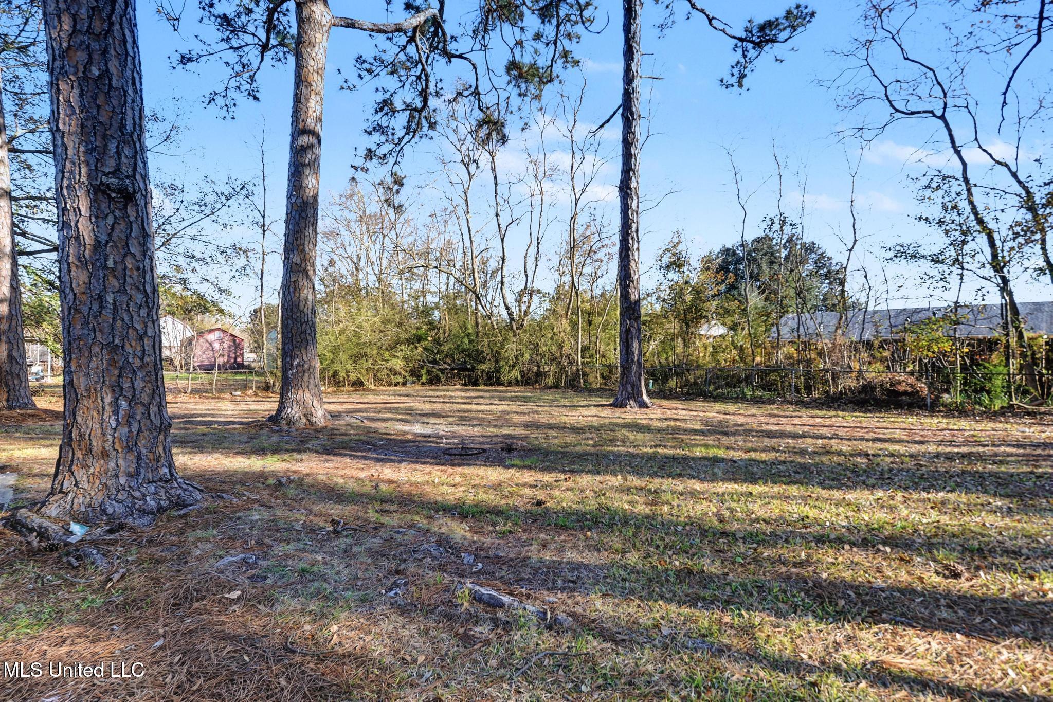 13101 Dedeaux Road Gulfport, MS 39503 - Photo 20 of 22 020