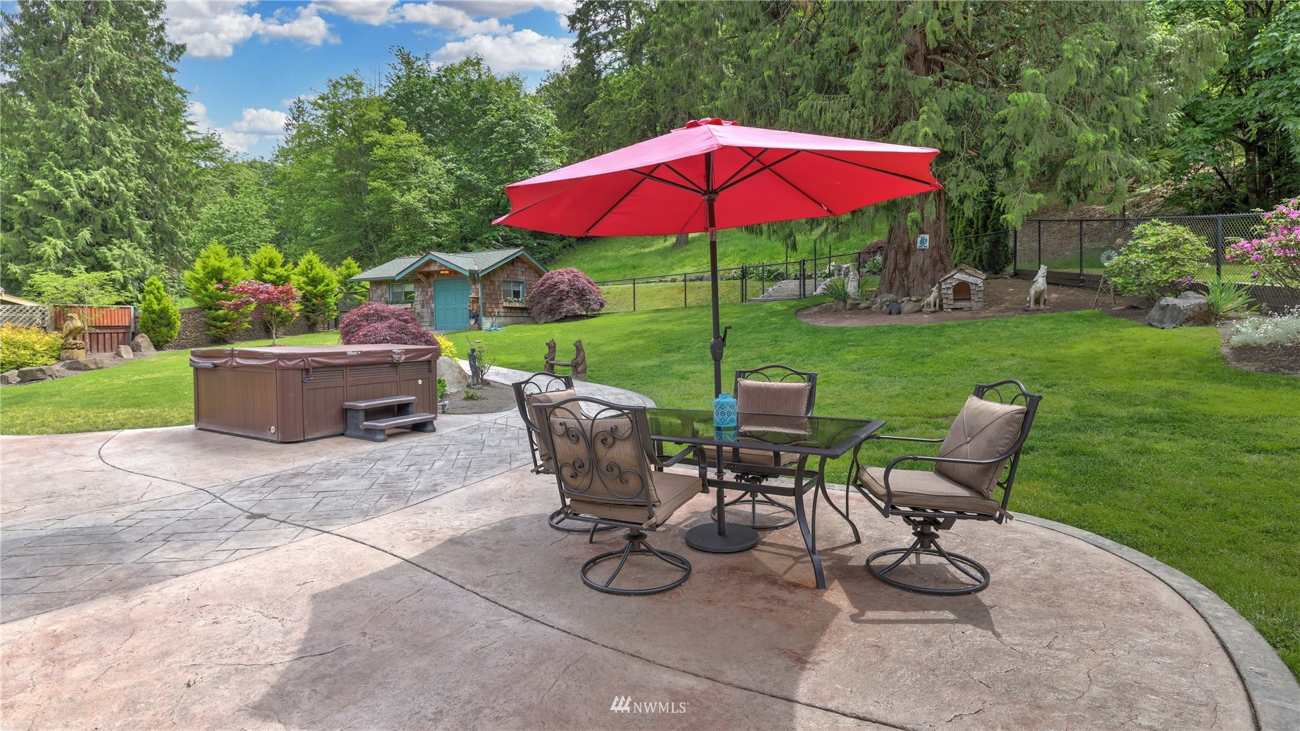 16819 Renton Issaquah Road Southeast Renton, WA 98059 - Photo 23 of 36 a view of backyard with seating space and garden