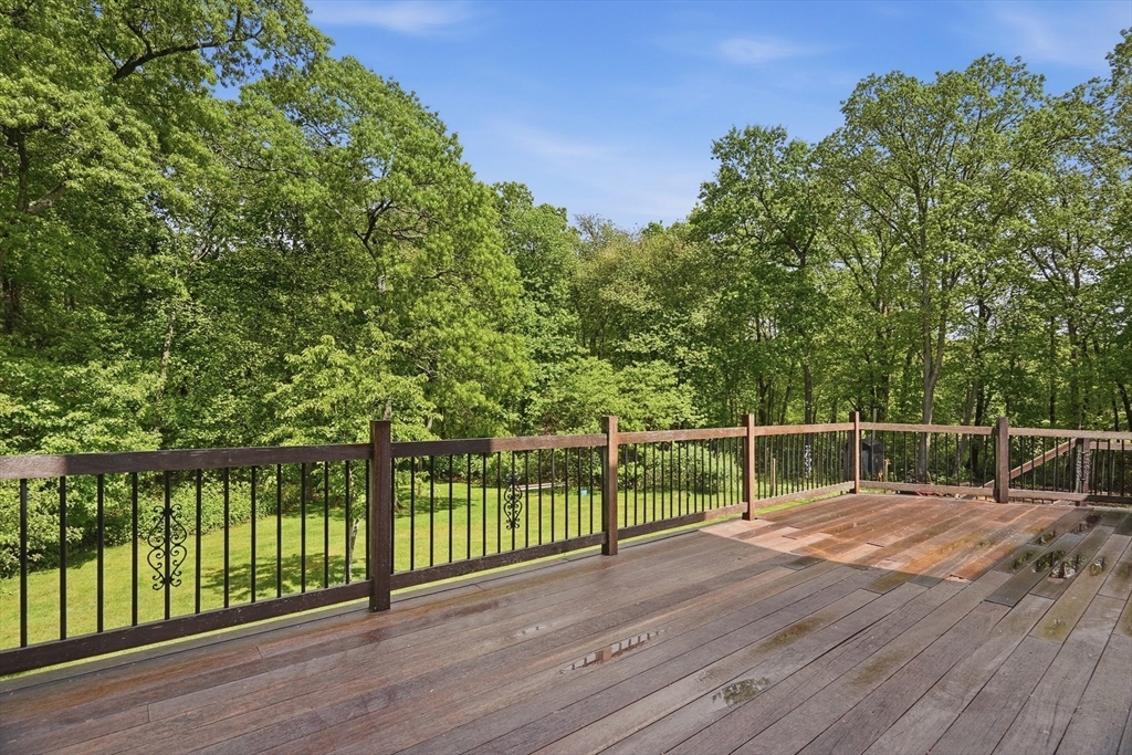 332 Division Road Dartmouth, MA 02748 - Photo 36 of 42 Gallery Image 36