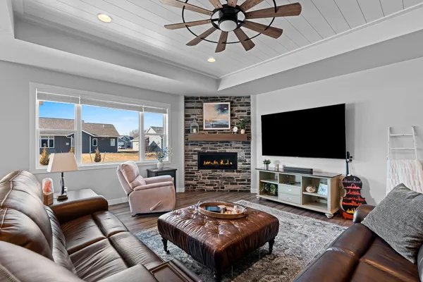 $559,900 | 2950 East Turquoise Lane, Appleton, WI 54913