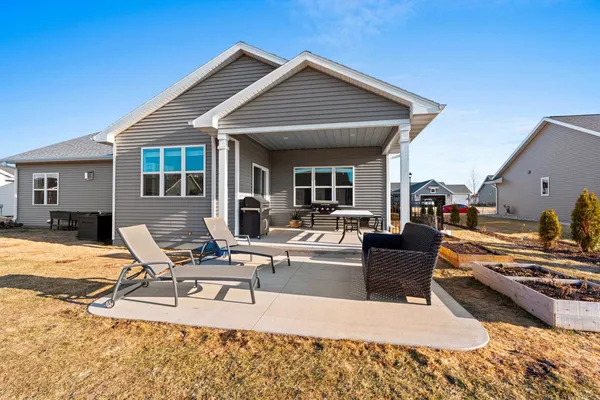 $559,900 | 2950 East Turquoise Lane, Appleton, WI 54913