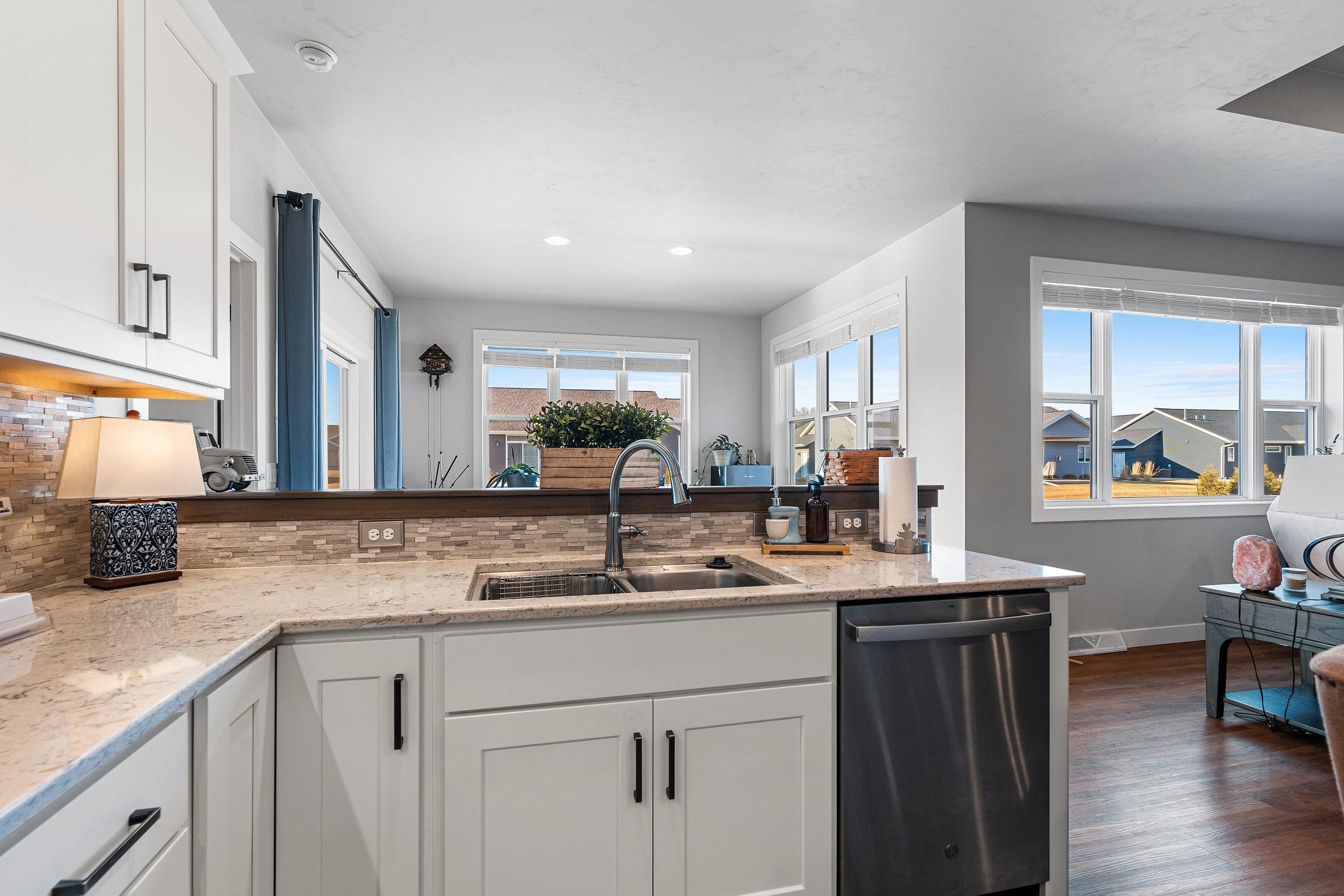 2950 East Turquoise Lane Appleton, WI 54913 - Photo 6 of 25