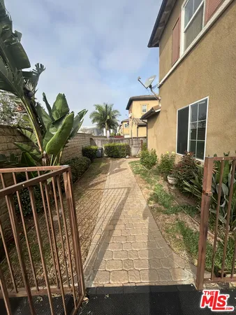 $5,000 | 3630 Medici Lane, Inglewood, CA 90305