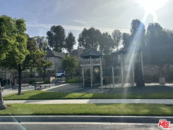 $5,000 | 3630 Medici Lane, Inglewood, CA 90305