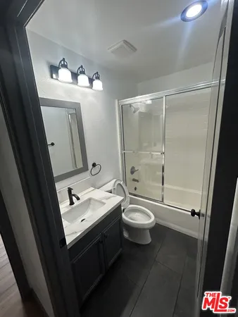 $5,000 | 3630 Medici Lane, Inglewood, CA 90305