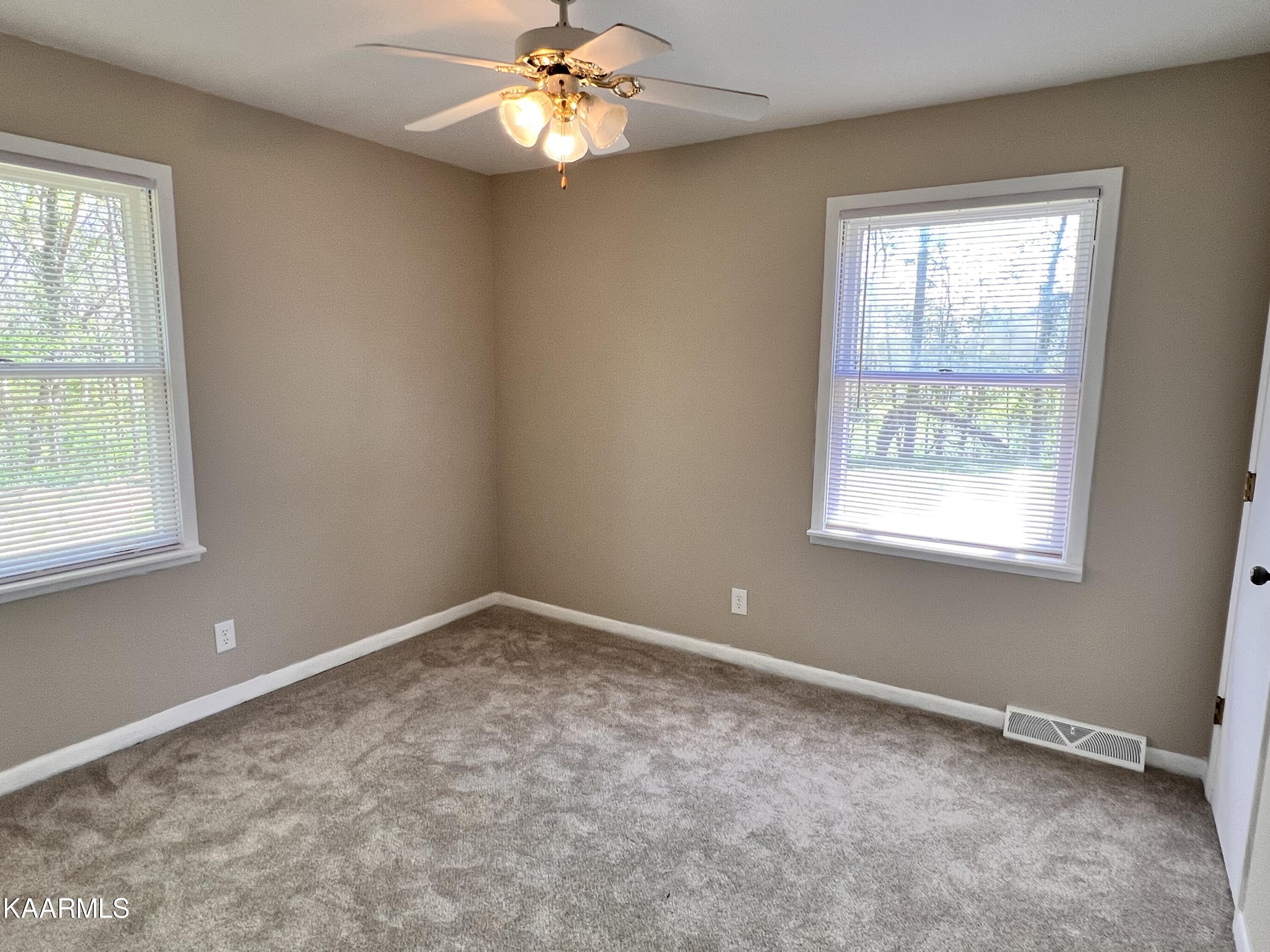 9515 West Emory Road Knoxville, TN 37931 - Photo 14 of 27 Bedroom 2