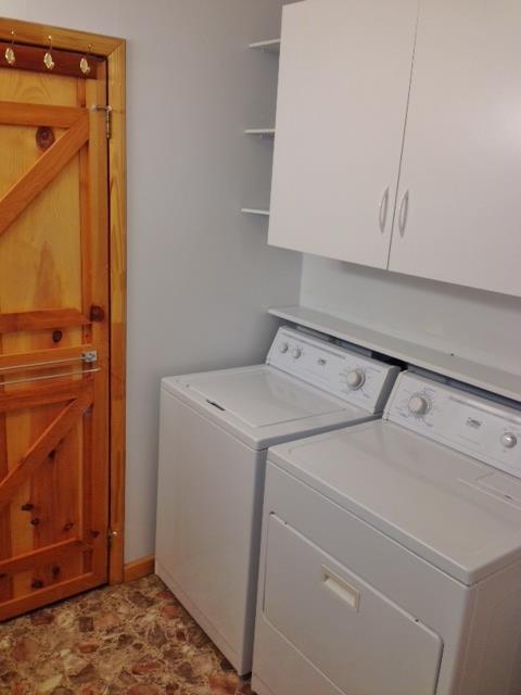 100 Kangaroo Ridge Road Byrdstown, TN 38549 - Photo 13 of 26 Utility room (washer & dryer remain)