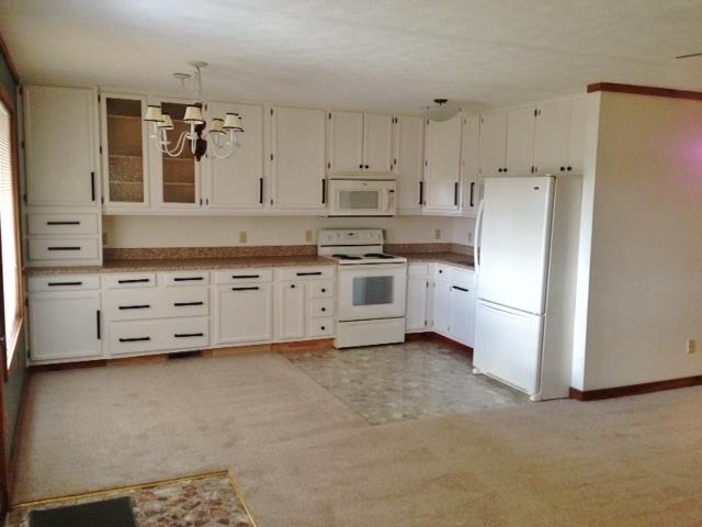 100 Kangaroo Ridge Road Byrdstown, TN 38549 - Photo 5 of 26 Kitchen, all appliances remain