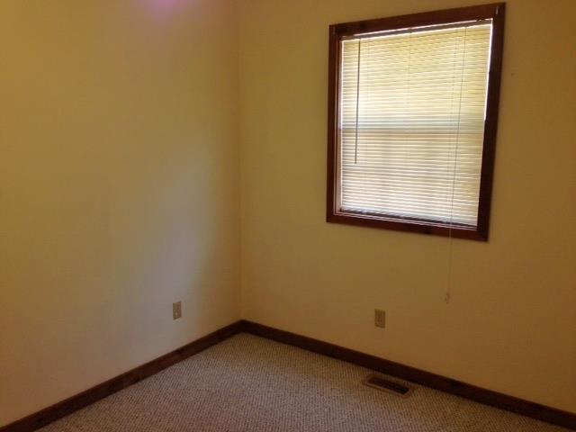 100 Kangaroo Ridge Road Byrdstown, TN 38549 - Photo 8 of 26 Bedroom 2 downstairs
