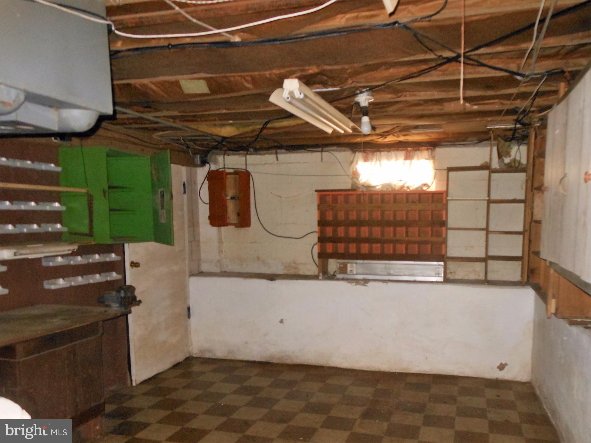 805 South Woodlynn Road Baltimore, MD 21221 - Photo 11 of 15 Basement