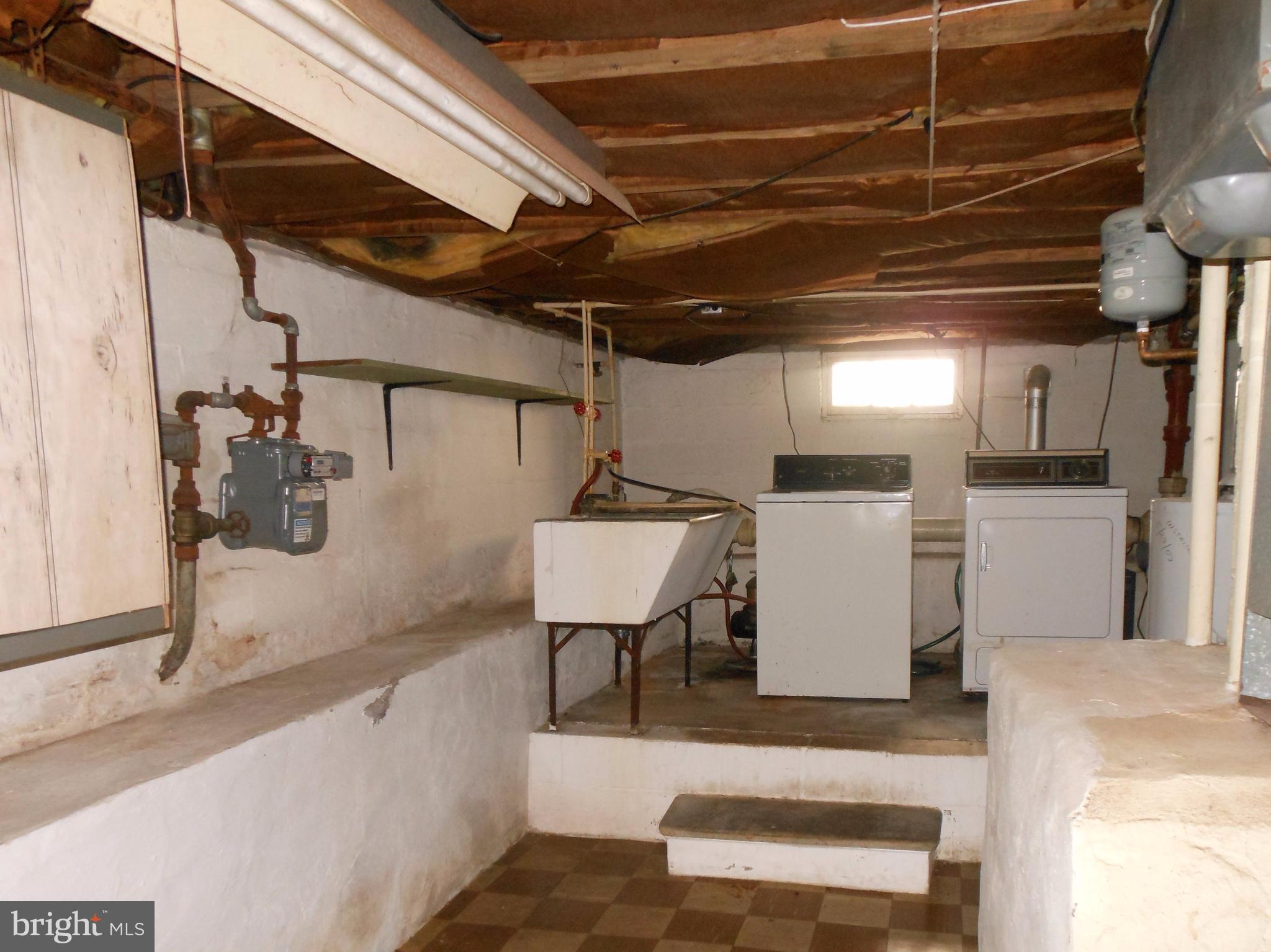 805 South Woodlynn Road Baltimore, MD 21221 - Photo 12 of 15 Basement