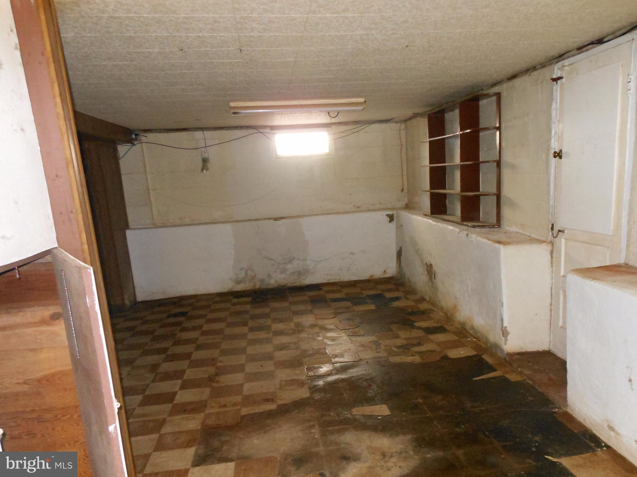 805 South Woodlynn Road Baltimore, MD 21221 - Photo 13 of 15 Basement