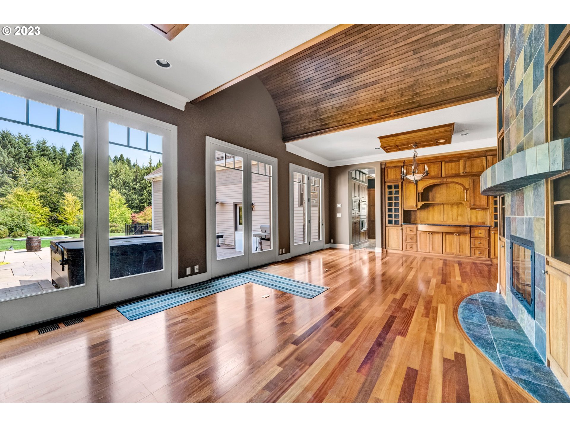 22325 Southwest Stafford Road Tualatin, OR 97062 - Photo 13 of 39 Gallery Image 13