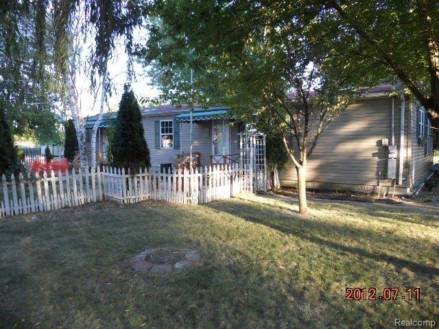20420 Superior Road Taylor, MI 48180 - Photo 19 of 24 Back of Home.JPG