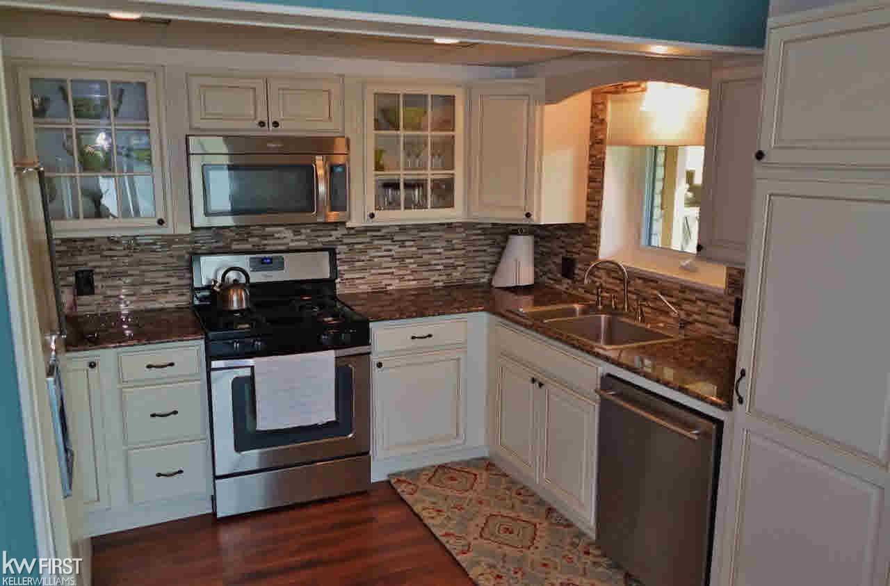 3493 East Rolston Road Fenton, MI 48430 - Photo 31 of 46 21300947-30.JPG