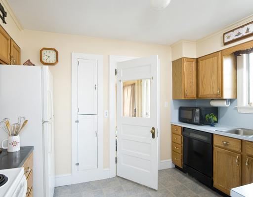 22 North Road Yarmouth, ME 04096 - Photo 6 of 15 Kitchen.