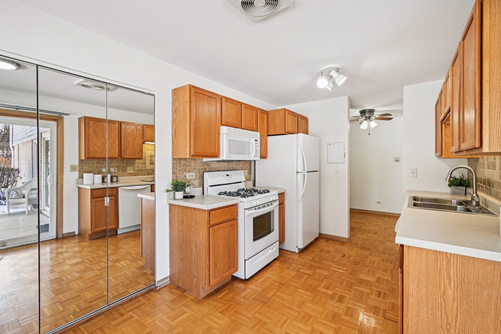 -n018 Windermere Road, Unit 301 Winfield, IL 60190 - Photo 9 of 27