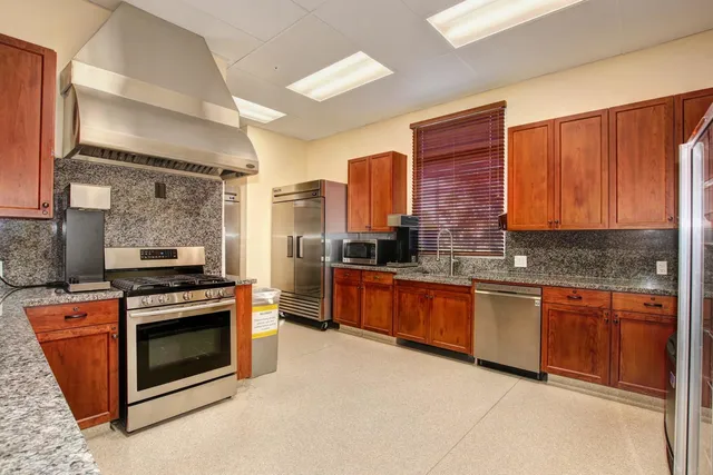 $649,900 | 8221 Peak Forest Way, Elk Grove, CA 95757