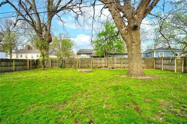 $385,000 | 5436 Reeds Road, Mission, KS 66202