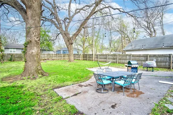 $385,000 | 5436 Reeds Road, Mission, KS 66202