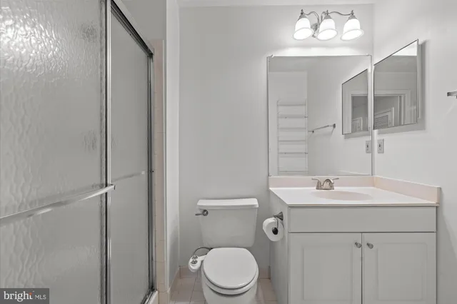 $2,400 | 5600 Willoughby Newton Drive, Unit 12, Centreville, VA 20120