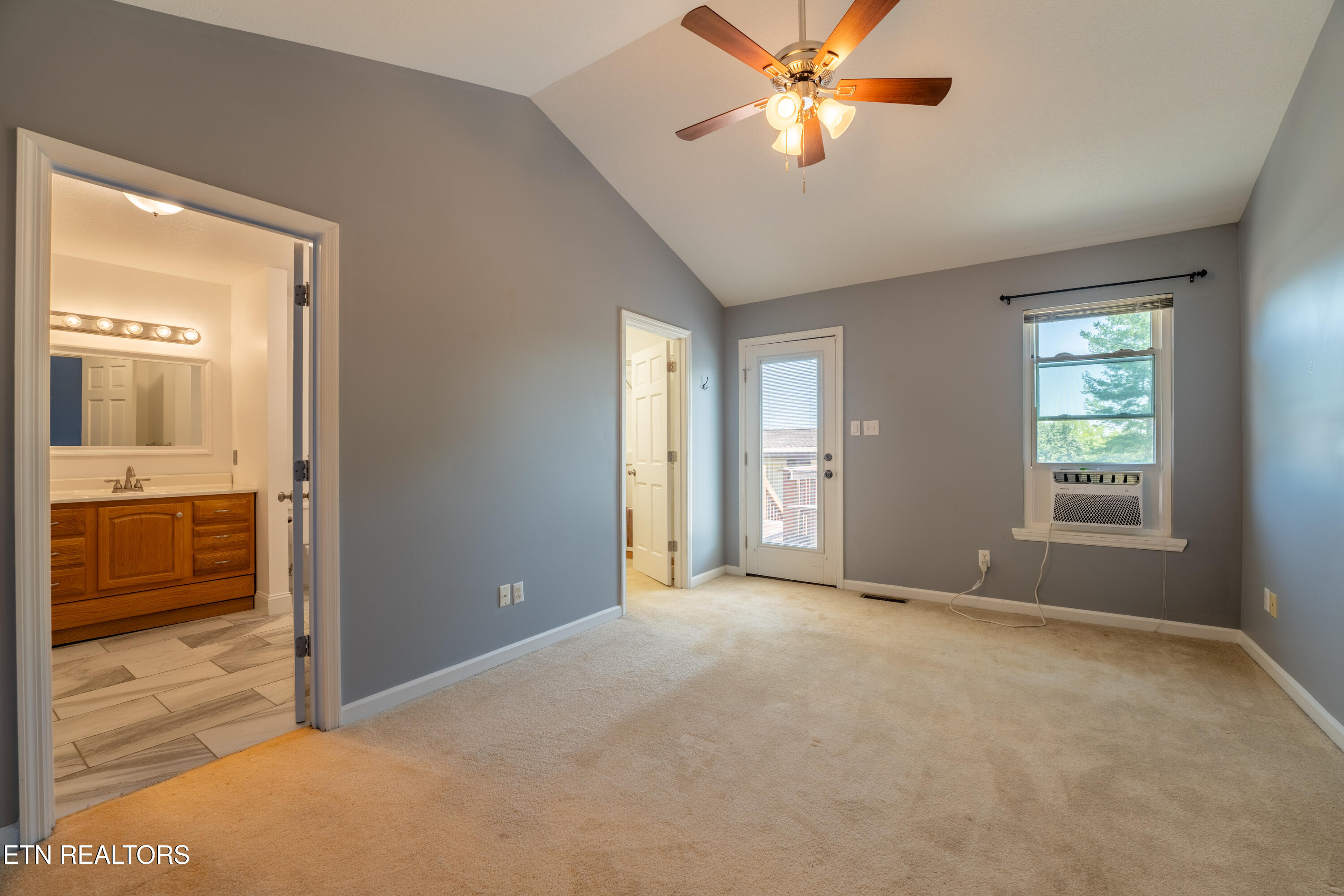 7702 Old Clinton Pike Powell, TN 37849 - Photo 21 of 46 19