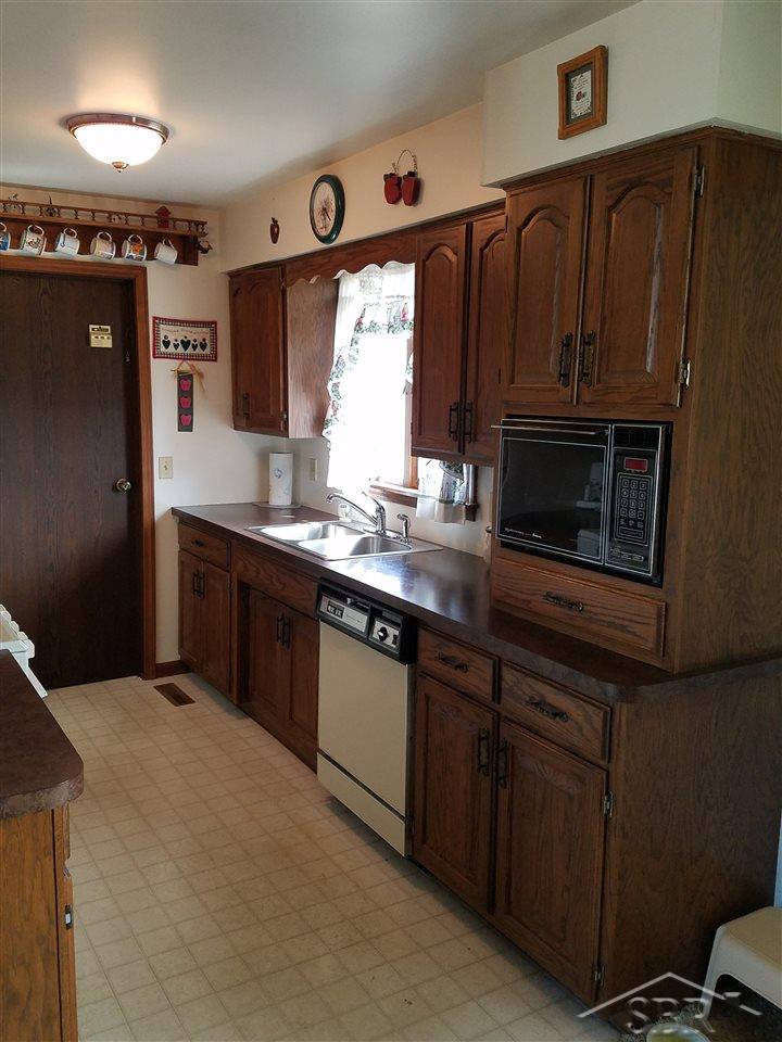 2884 Lauria Road Kawkawlin, MI 48631 - Photo 3 of 9 31315808-2.JPG