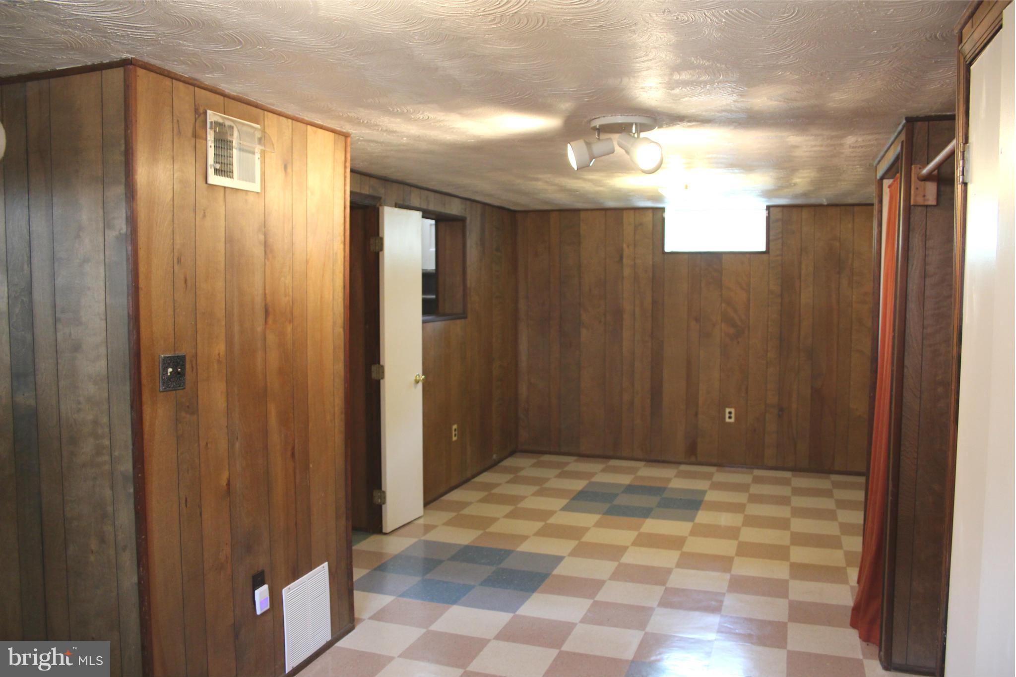 4214 Garrett Park Road Silver Spring, MD 20906 - Photo 17 of 22