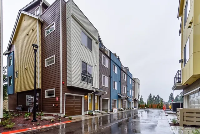 $3,600 | 15723 Northeast 14th Terrace, Unit 2701, Bellevue, WA 98008